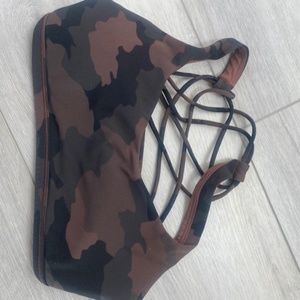 lululemon camo bra 0/2